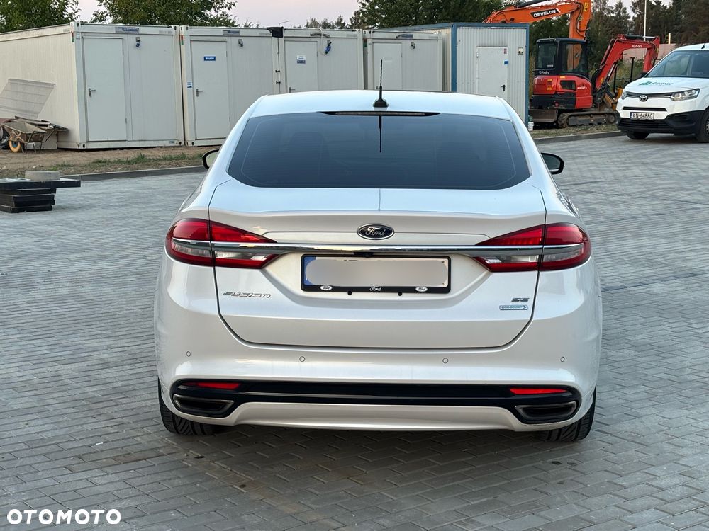 Ford Fusion 2.0 EcoBoost Titanium - 10
