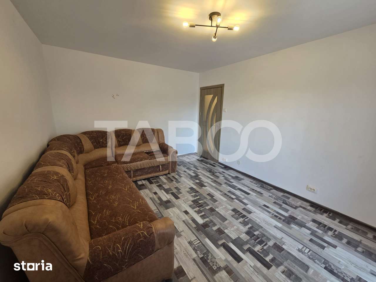 Apartament 2 camere decomandat de vanzare zona centrala 52 mp utili — fotografia 3