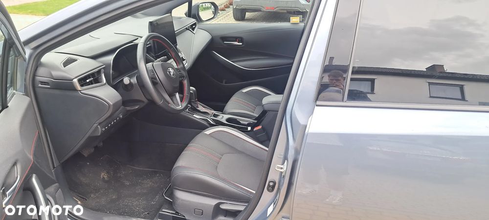 Toyota Corolla 1.8 Hybrid GR Sport Dynamic - 10