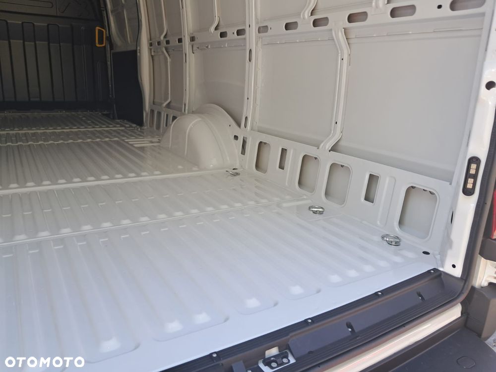 Iveco Daily35S18H V 18m3 L4H3 - 17
