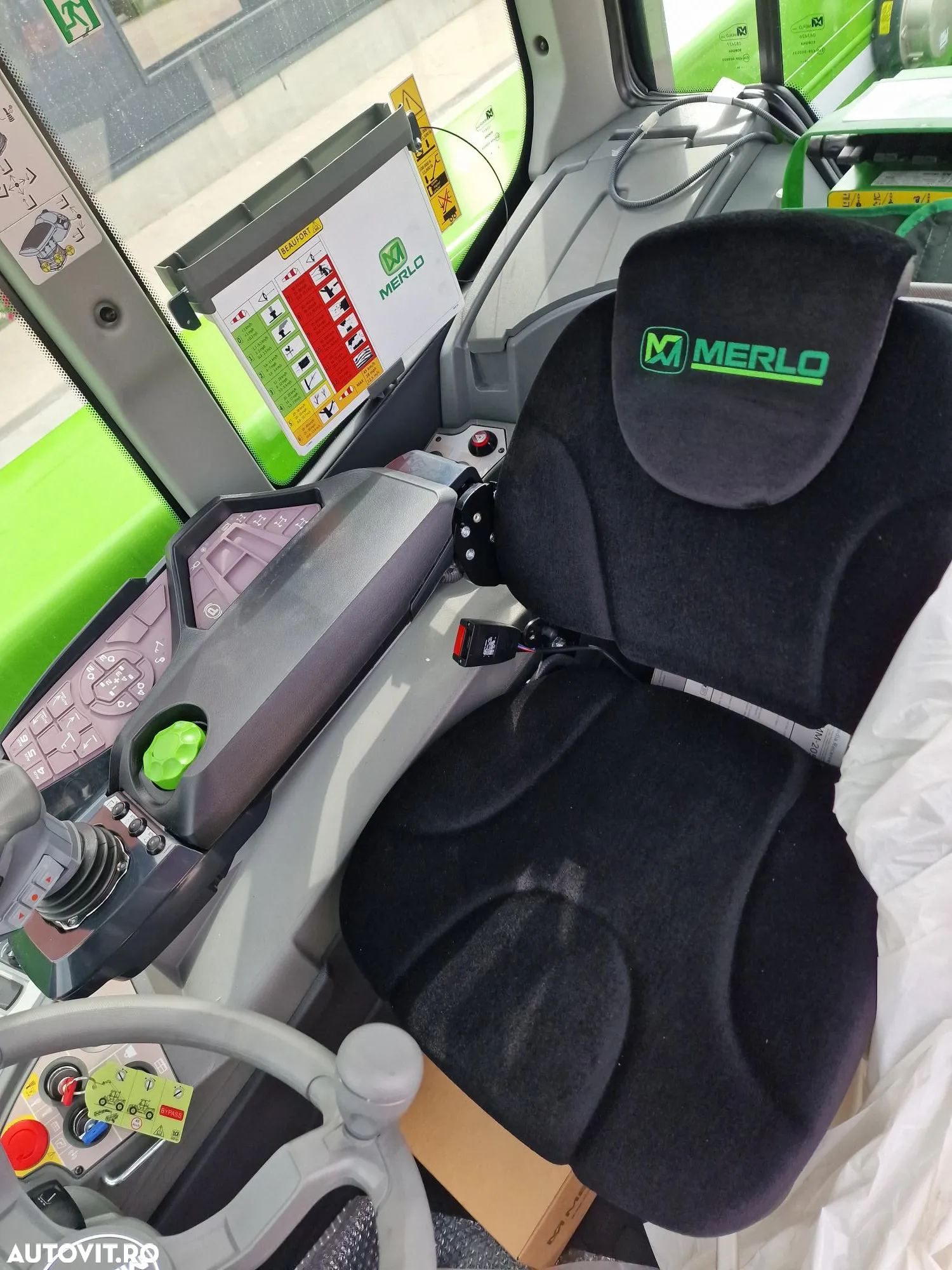 Merlo ROTO 40.18, ROTATIV la 18, ridica 4t, Aer cond, nacela 3 pers, cupa, furci, TELESCOPIC 4 tronsoane, posibilitate leasing, garantie 2 ani-PROMOTIE 154900 EUR+Tva - 14