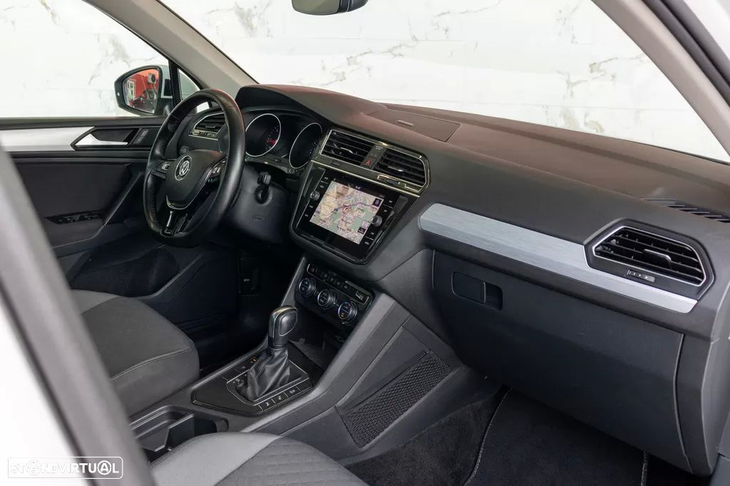 VW Tiguan 2.0 TDI Confortline DSG - 19