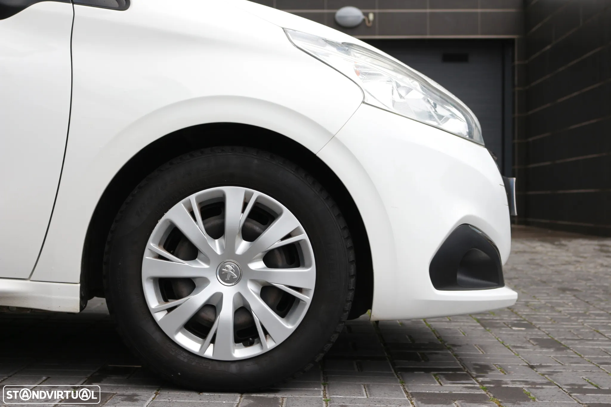 Peugeot 208 PREMIUM PACK 100CV - 10
