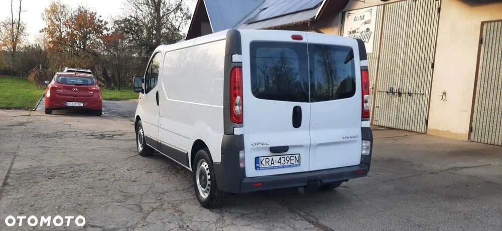 Opel Vivaro - 10