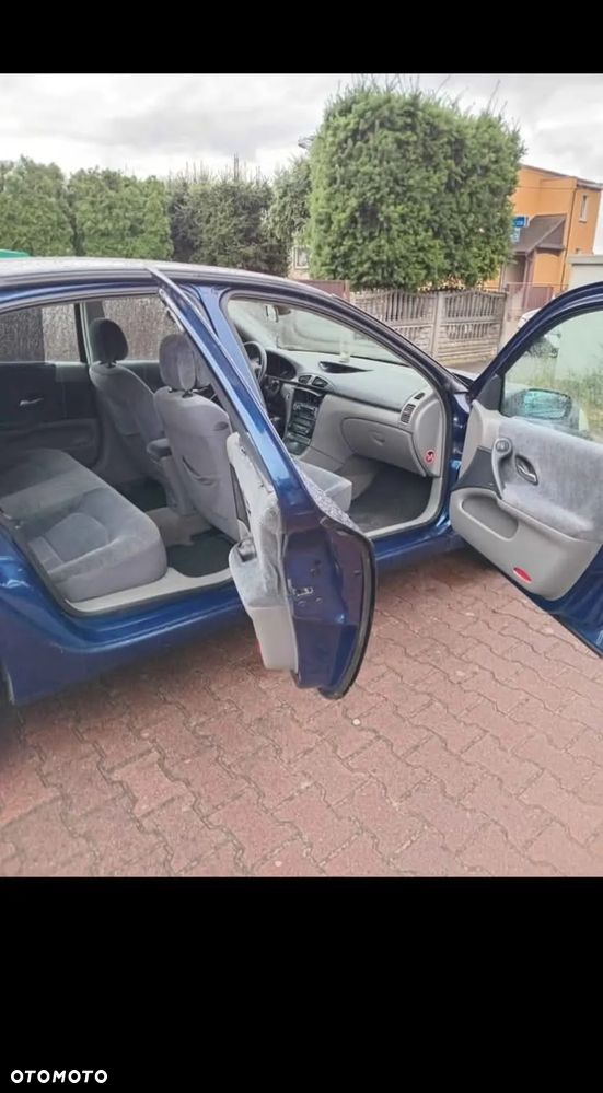 Renault Laguna - 7