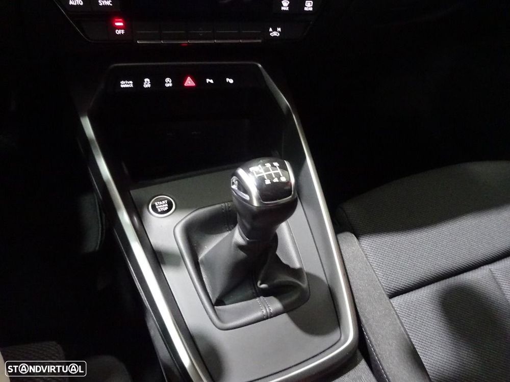 Audi A3 Limousine 30 TDI Advanced - 29