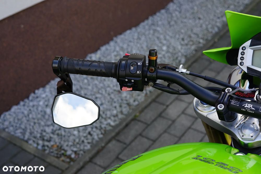 Triumph Speed Triple - 17