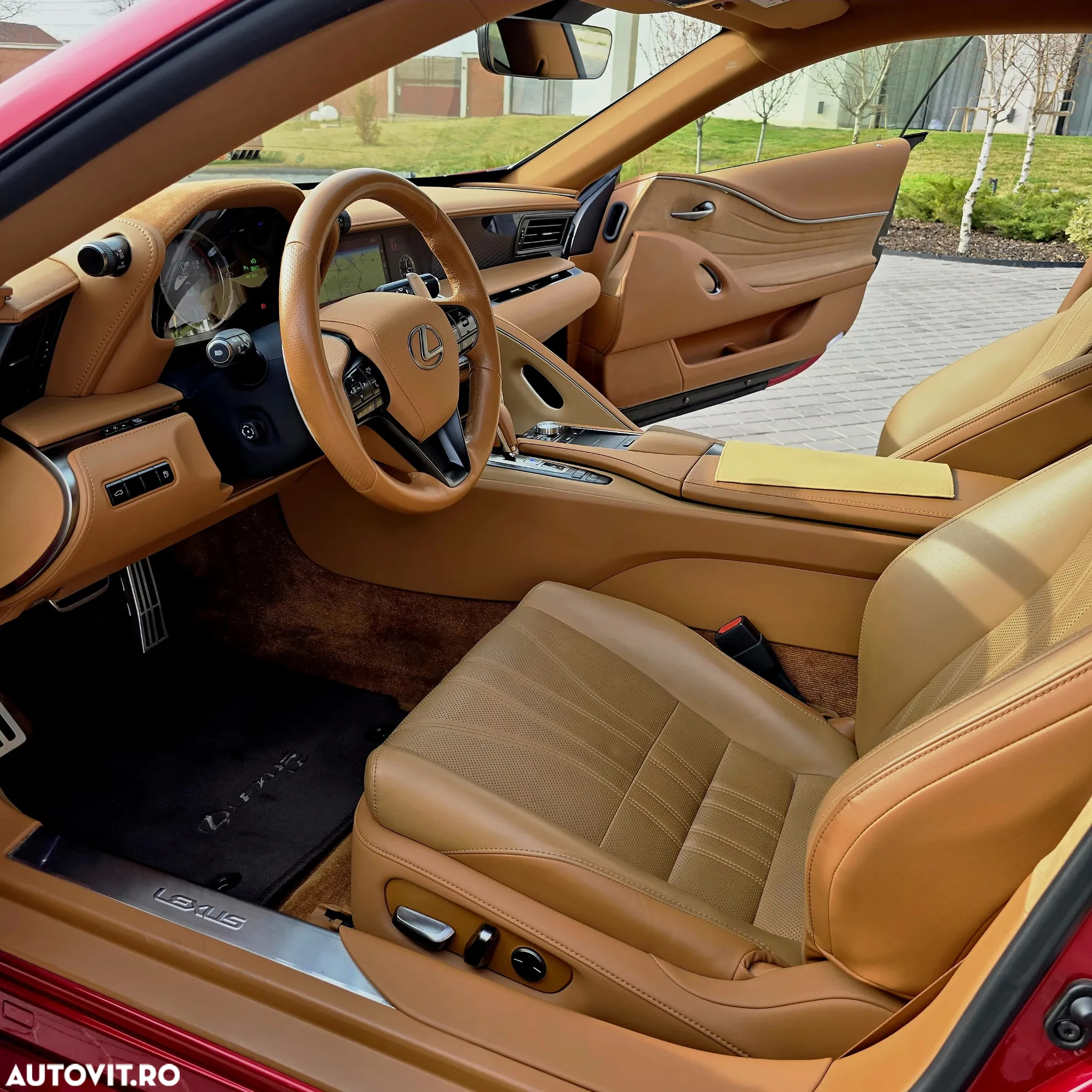 Lexus LC 500h Luxury - 11