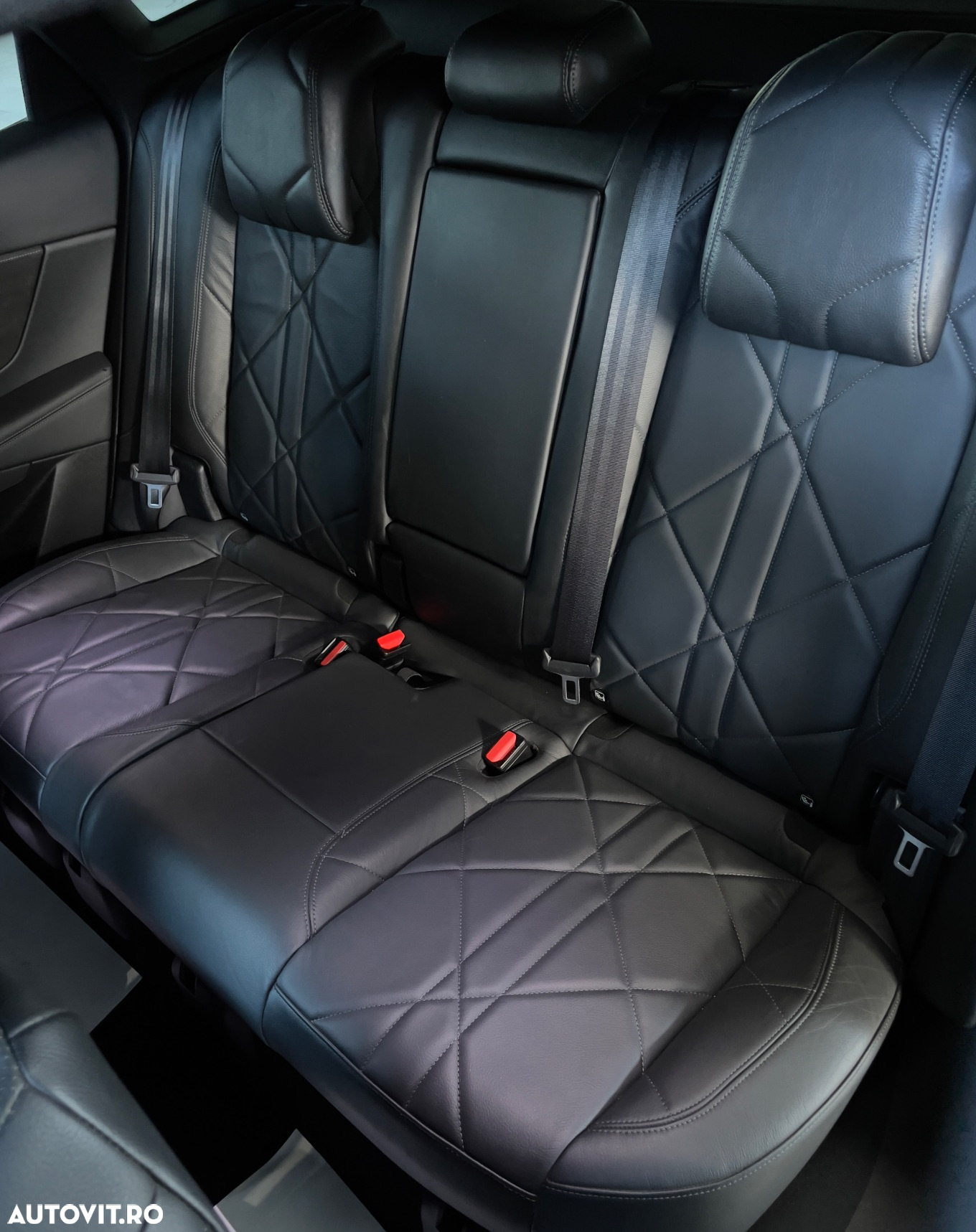 DS Automobiles DS 7 Crossback - 24