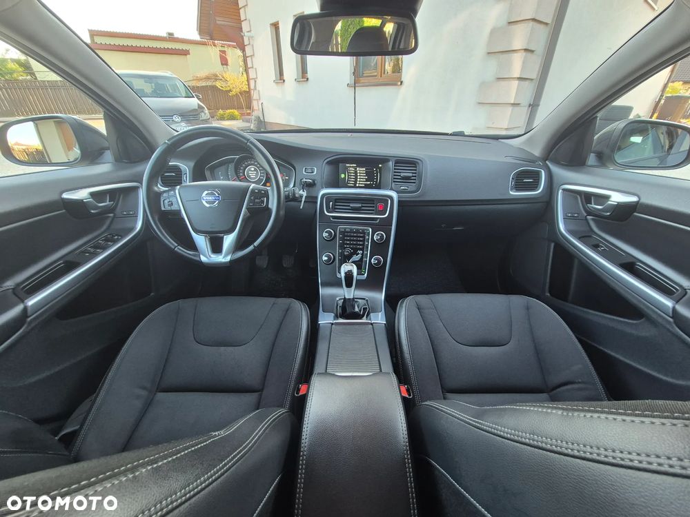 Volvo V60 D2 Drive-E Momentum - 15