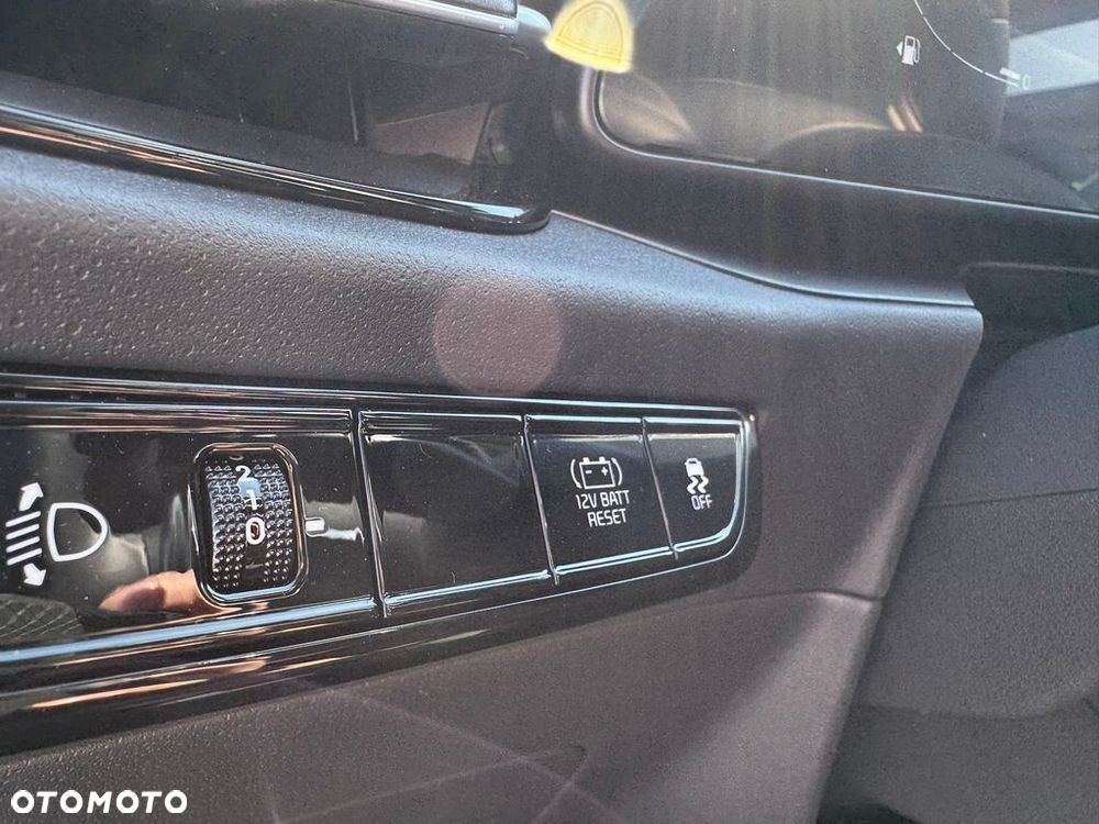 Kia Niro 1.6 GDI Hybrid L - 19