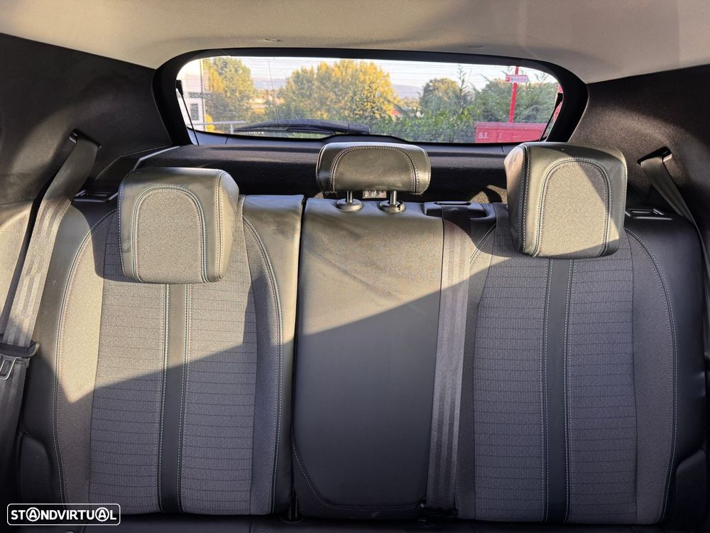 Peugeot 2008 PureTech 130 EAT8 Allure Pack - 10