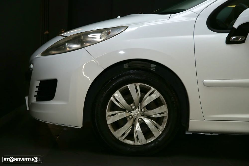 Peugeot 207 - 7