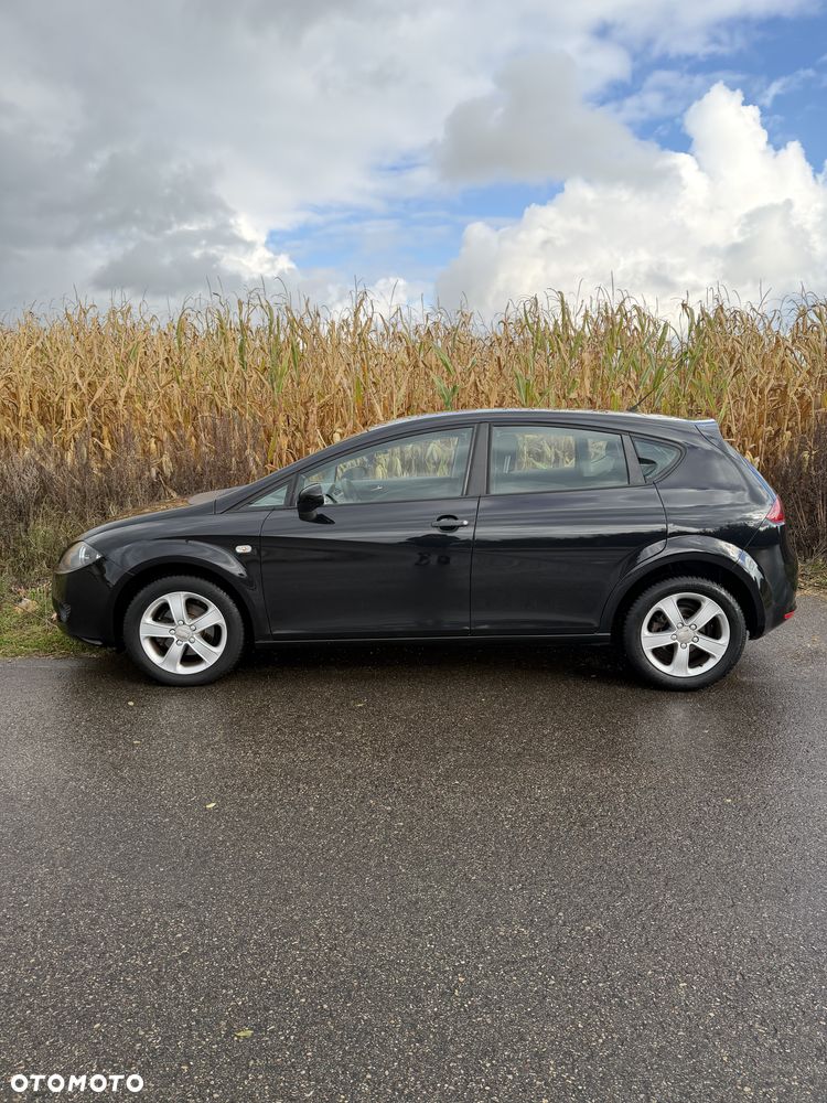 Seat Leon 2007 photo 2