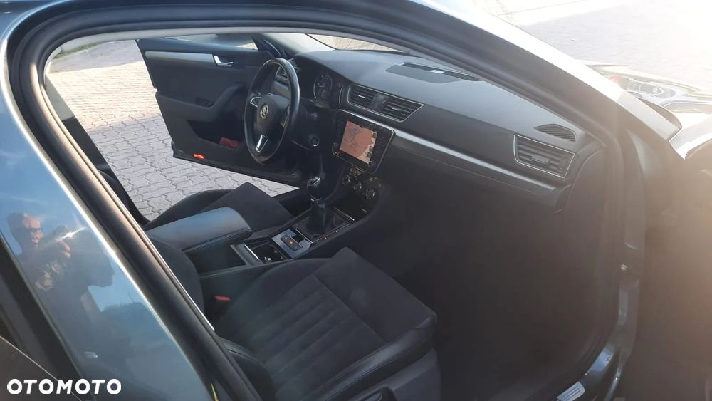 Skoda Superb 2.0 TDI Style - 14