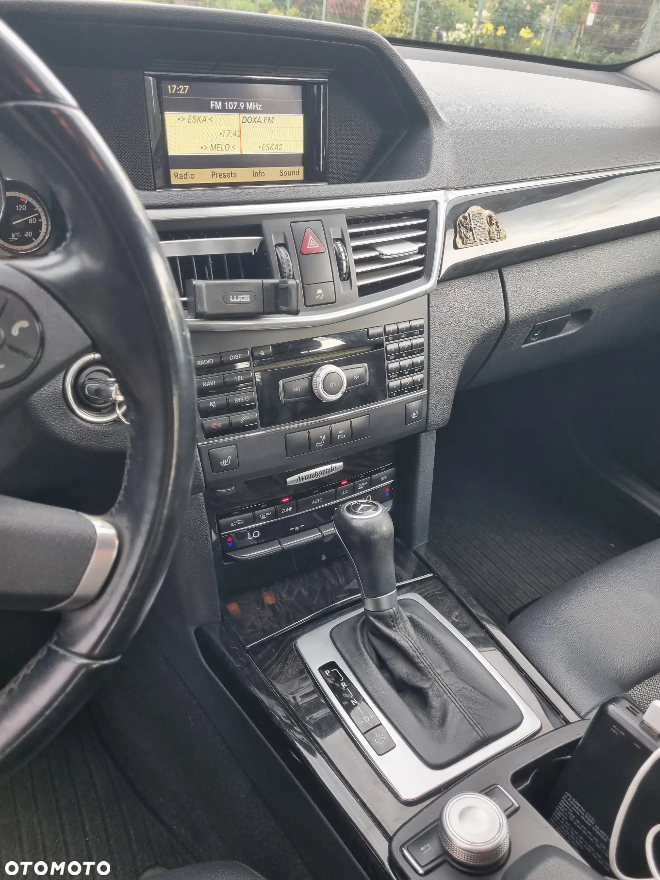 Mercedes-Benz Klasa E 200 CGI BlueEFFICIENCY Automatik Avantgarde - 18