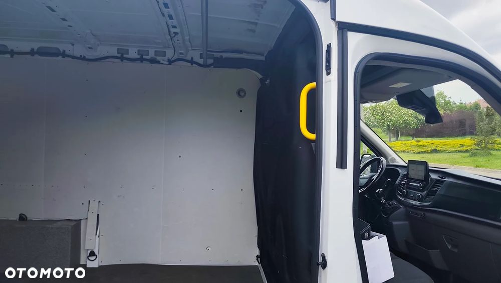 Ford Transit - 30