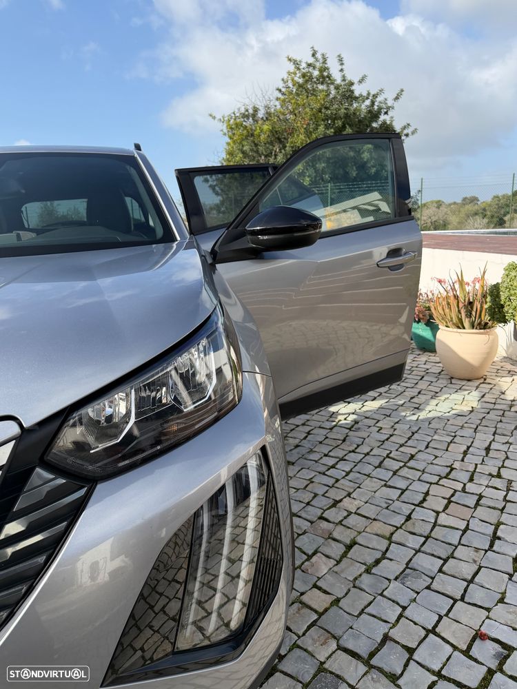 Peugeot 2008 1.2 PureTech Allure - 11