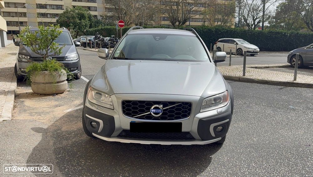 Volvo XC 70 2.0 D4 Summum Dynamic Geartronic - 1