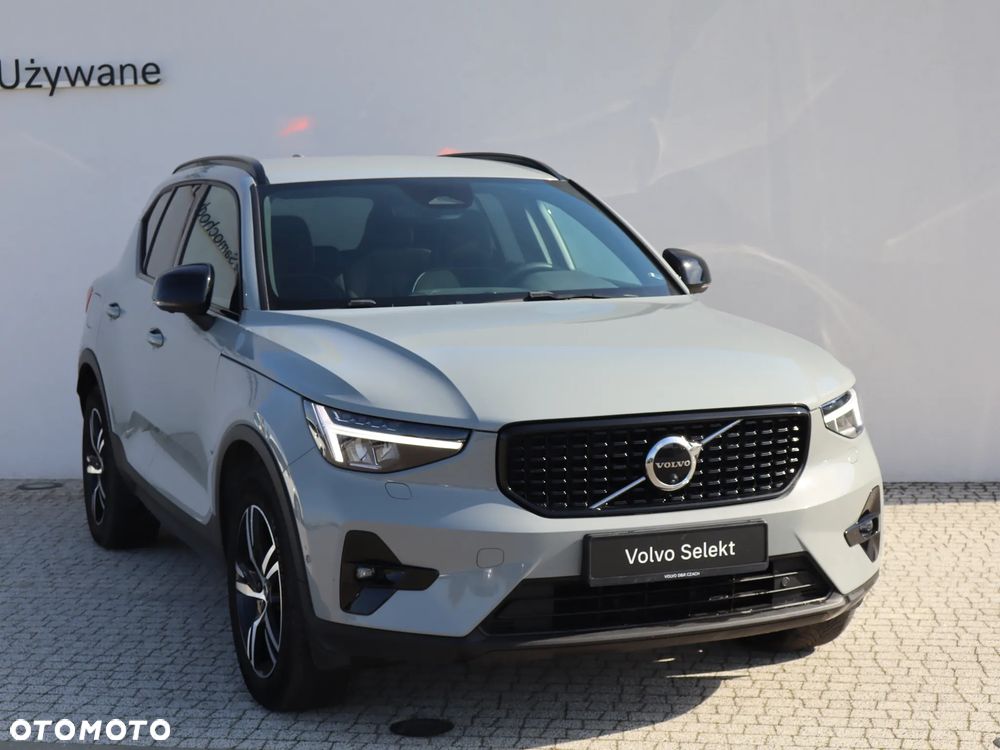 Volvo XC 40 B4 Plus Dark - 10