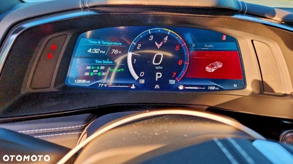 Chevrolet Corvette - 9