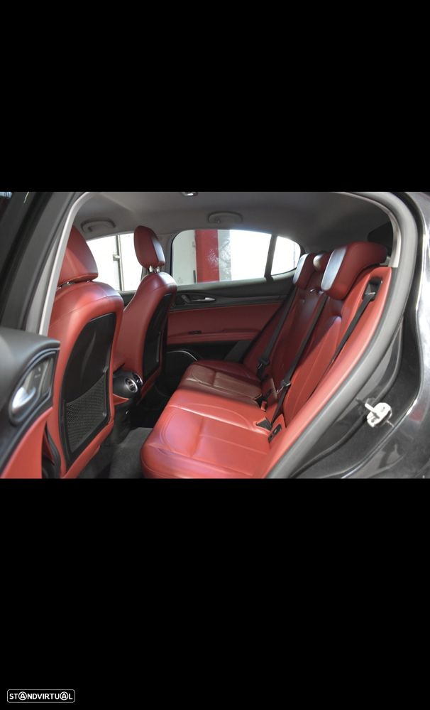 Alfa Romeo Stelvio 2.2 16V AT8-Q4 Executive — fotografia 18