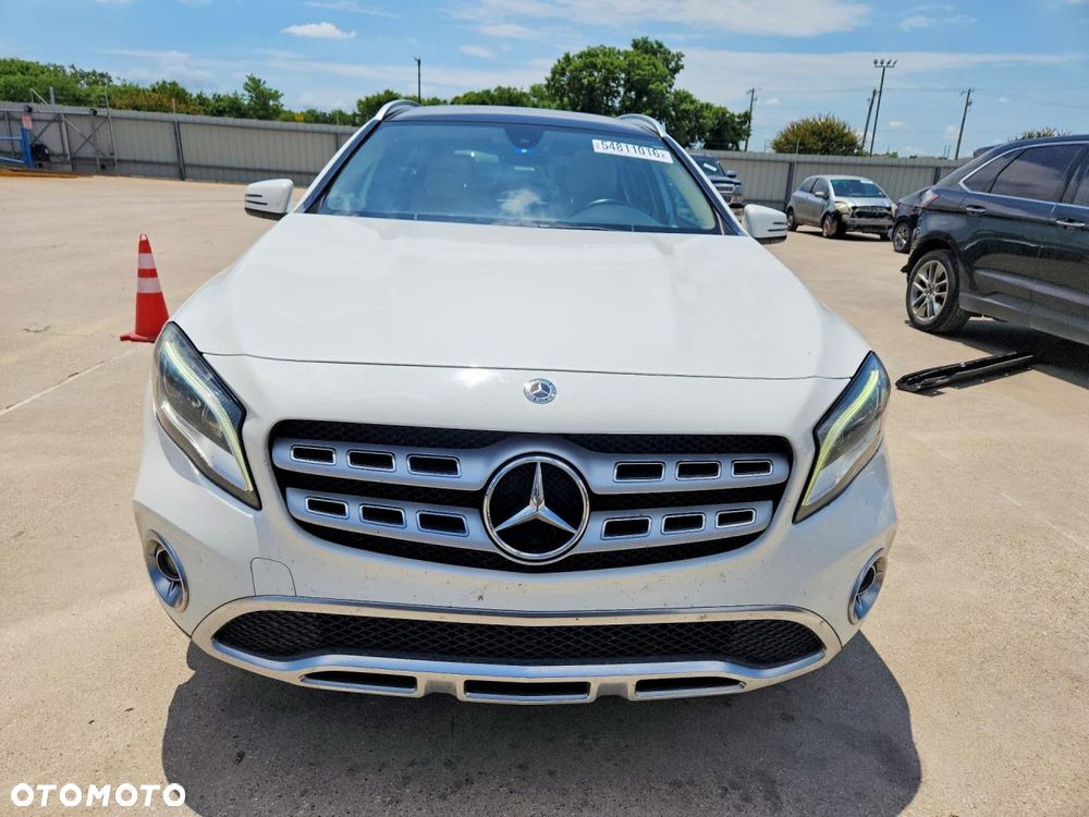 Mercedes-Benz GLA 250 4Matic 7G-DCT Peak Edition - 6
