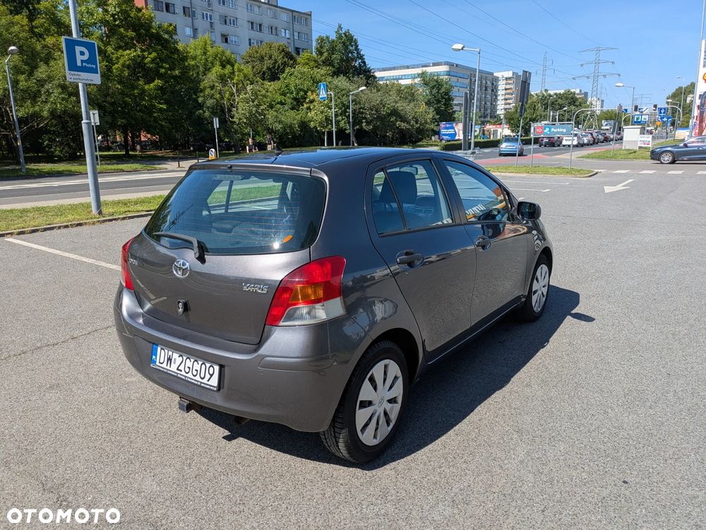 Toyota Yaris 1.33 Luna - 5