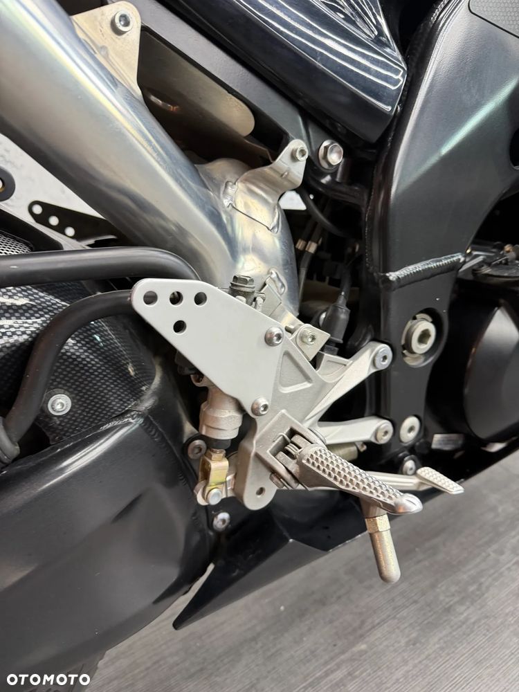 Kawasaki ZXR - 16