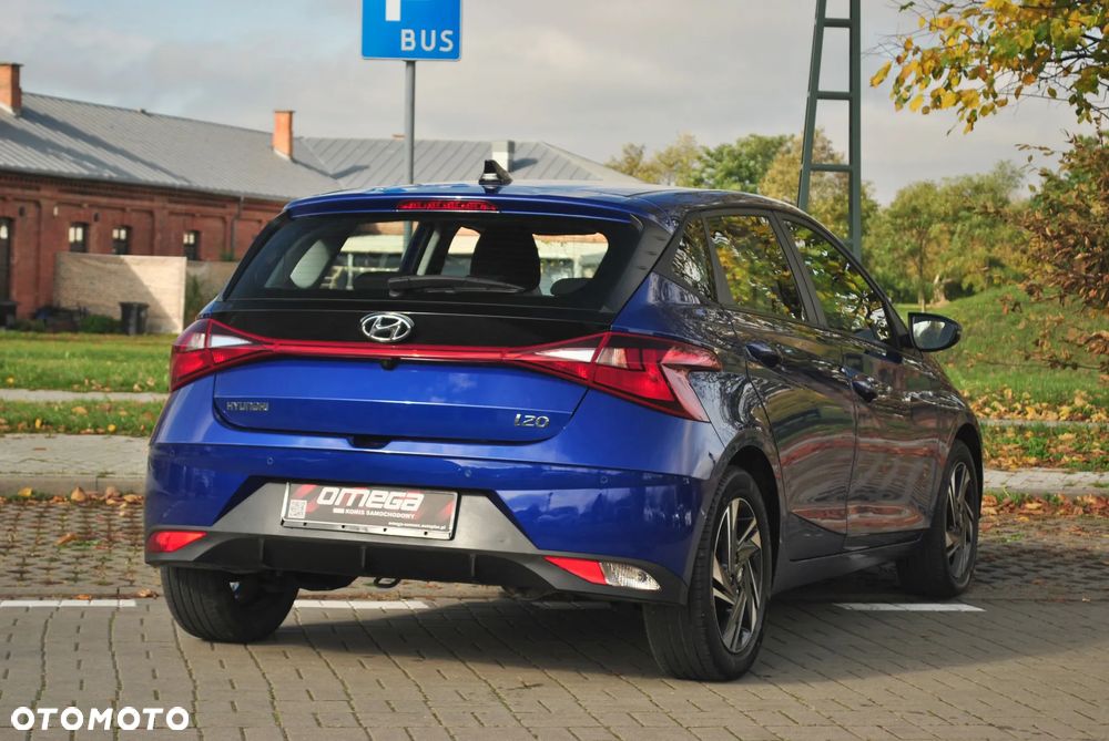 Hyundai i20 blue 1.2 Pure - 11
