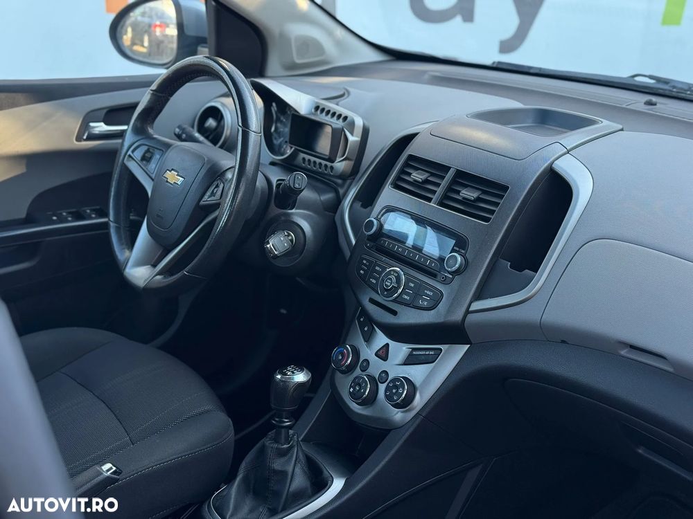 Chevrolet Aveo 1.6 LTZ - 37