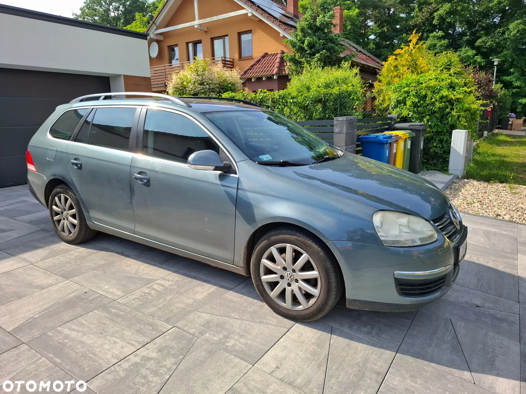 Volkswagen Golf - 2