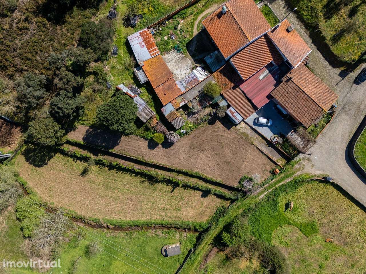 Terreno Urbano de 900m2 em Canelas: Espaço, Sossego e um Preço Espetac - Grande imagem: 4/16
