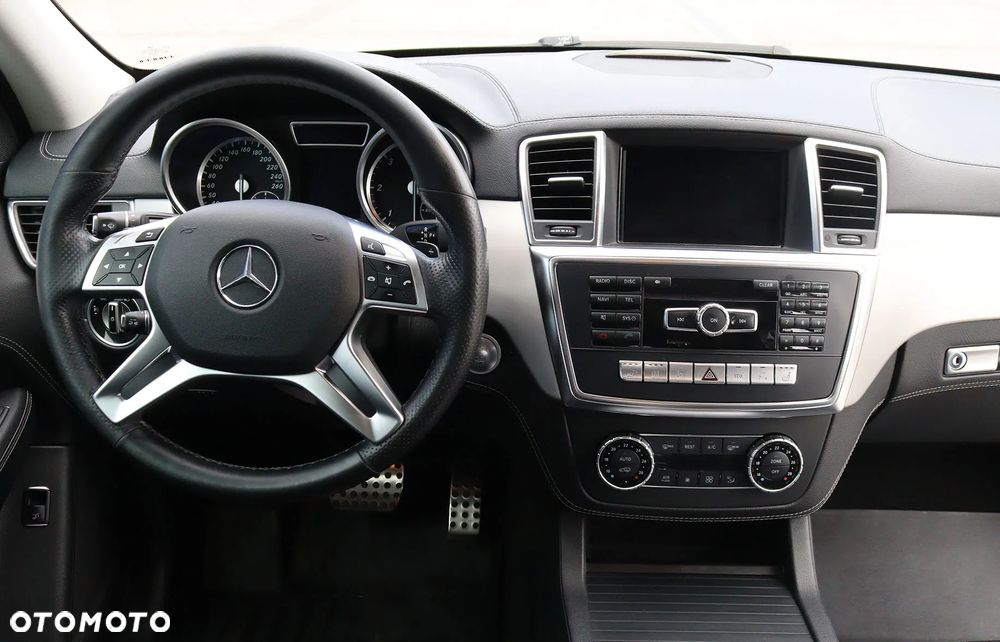 Mercedes-Benz ML - 13
