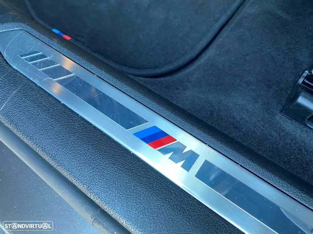 BMW 116 d Pack Desportivo M - 51