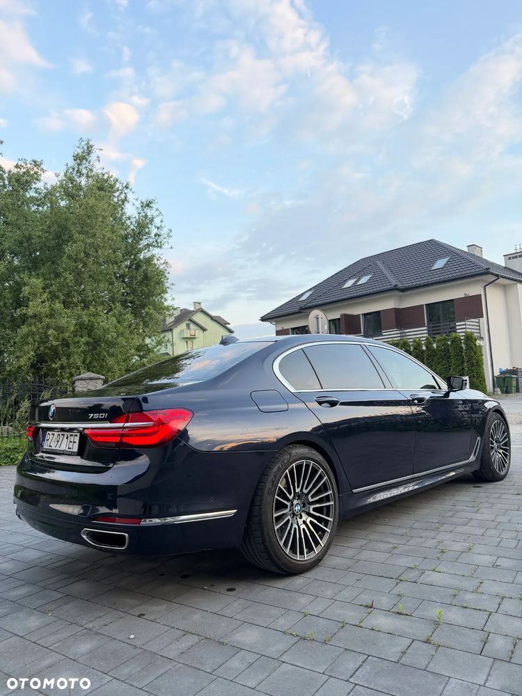 BMW Seria 7 750Li Edition Exclusive - 3