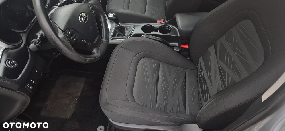 Kia Ceed 1.4 CVVT Dream Team Edition - 11