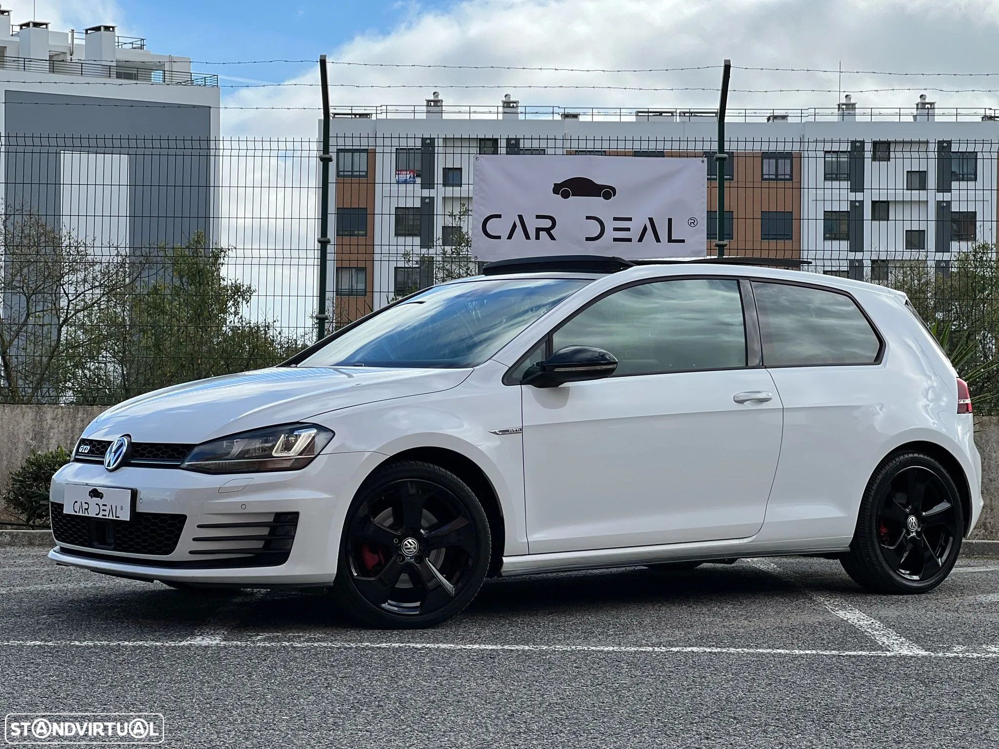 VW Golf 2.0 TDI GTD DSG - 2