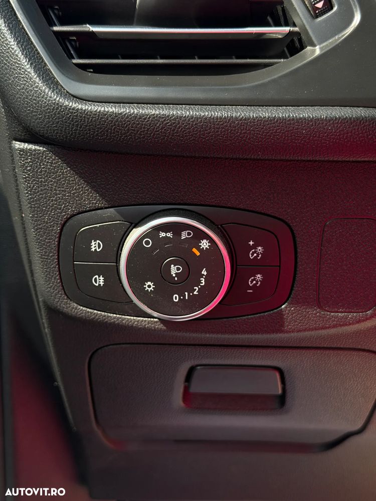 Ford Focus - 24