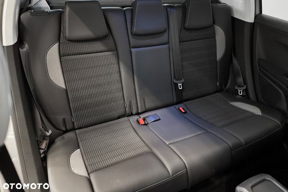 Peugeot 2008 1.2 Pure Tech Allure S&S EAT6 - 14