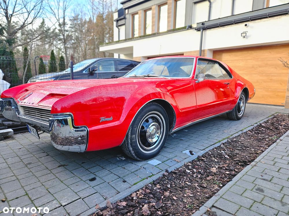 Oldsmobile Toronado - 6