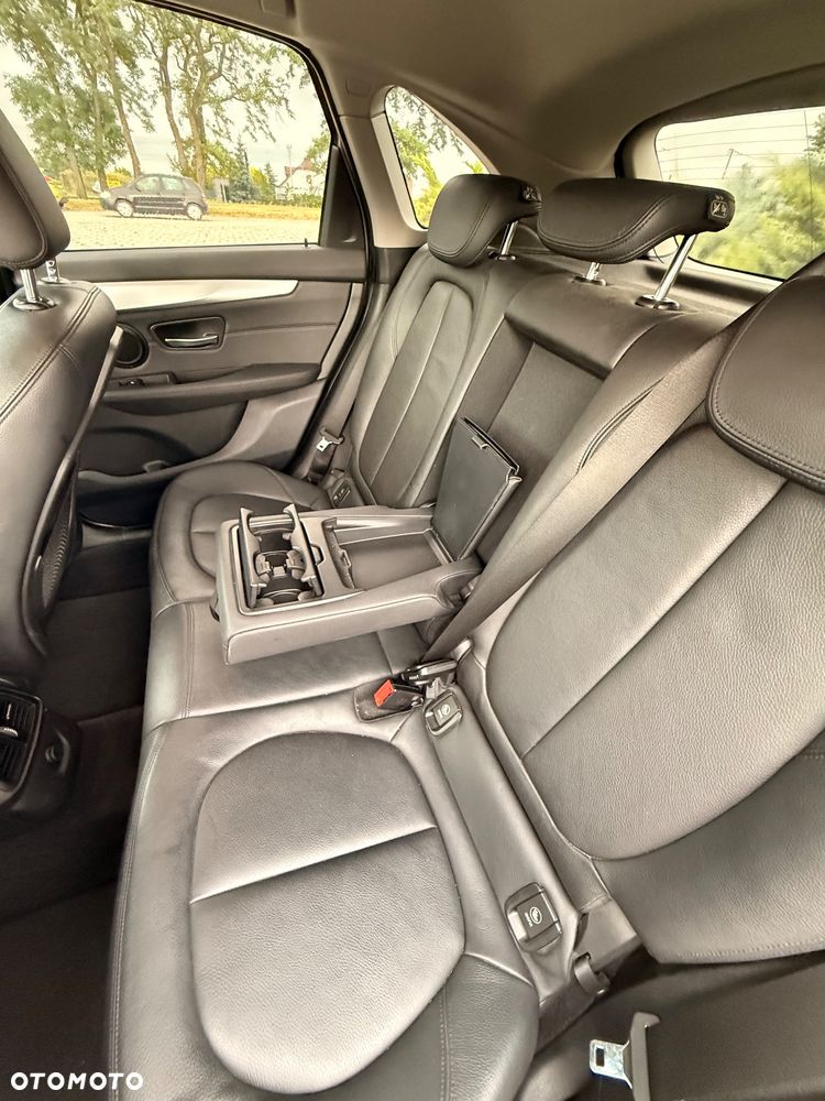 BMW Seria 2 218i - 9