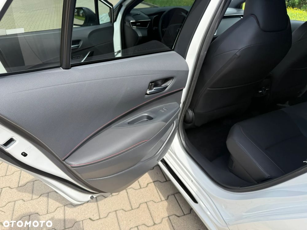 Toyota Corolla 2.0 Hybrid GR Sport Dynamic - 15