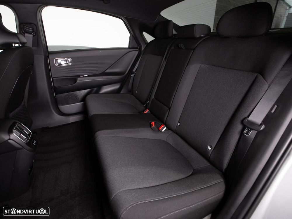 Hyundai Ioniq 6 - 10