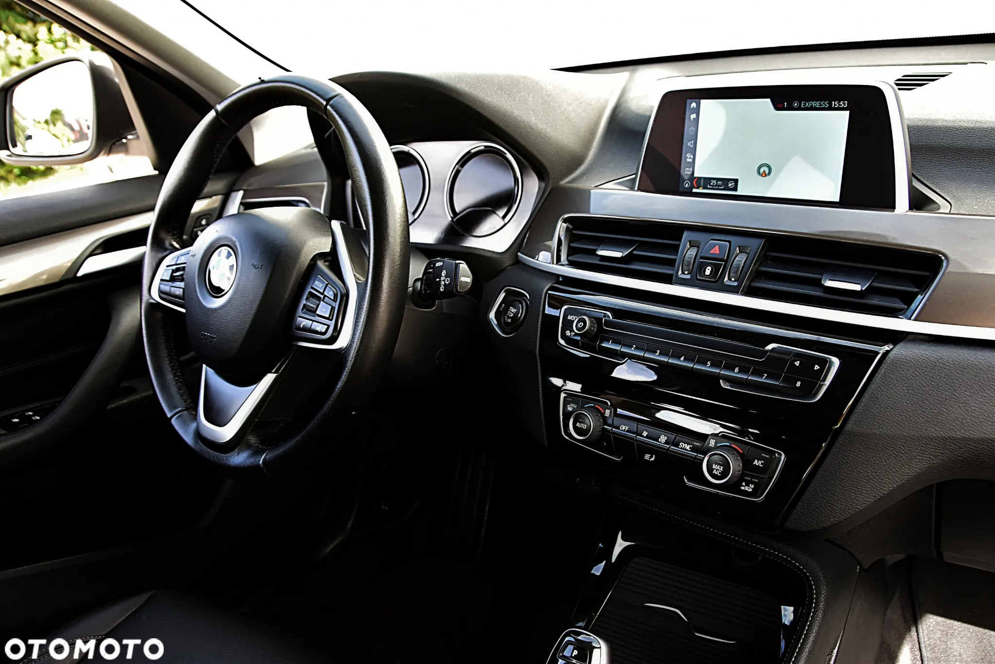 BMW X1 sDrive18i GPF xLine - 37