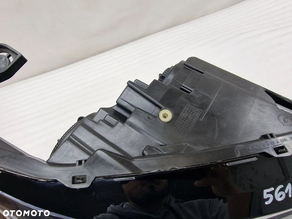 OPEL CORSA F 19- PRAWA ZWYKŁA LAMPA PRZEDNIA PRZÓD , NR 39162649 , NR AUKCJI LL561 - 12