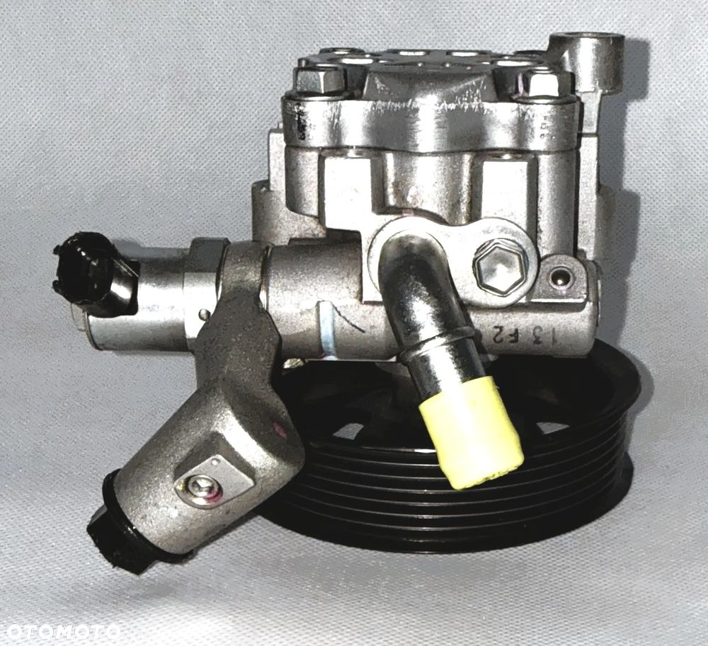 POMPA WSPOMAGANIA TOYOTA LAND CRUISER PRADO 150 J150 2.8 D - 1