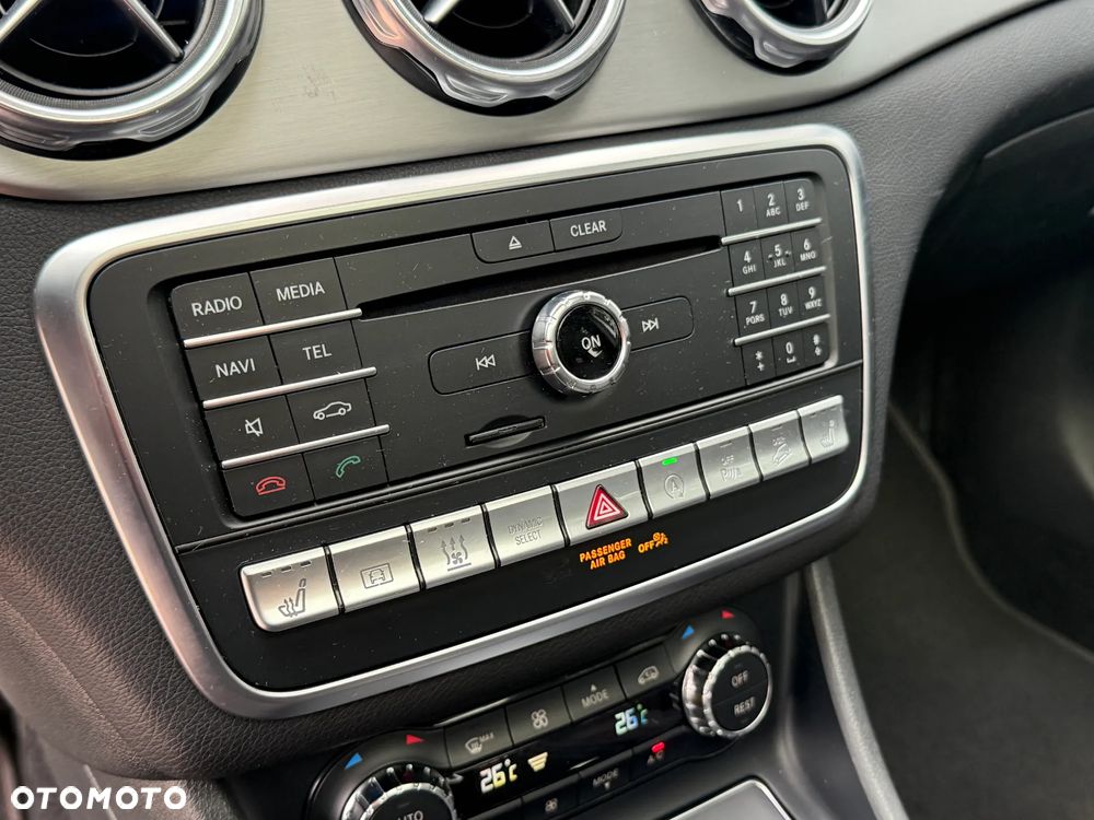 Mercedes-Benz GLA 250 4Matic 7G-DCT AMG Line - 23