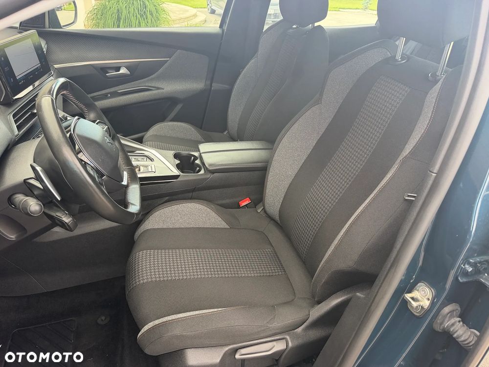 Peugeot 3008 - 17