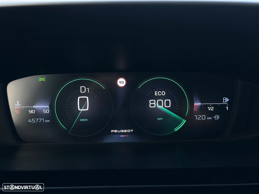 Peugeot 308 - 8